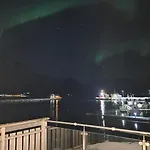 Hennesstrand Brygge - Din Base For Vesteralen Og Lofoten Apartamento