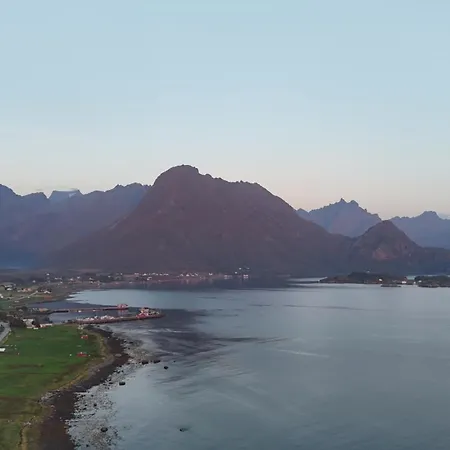 Hennesstrand Brygge - Din Base For Vesteralen Og Lofoten *