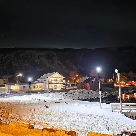 Hennesstrand Brygge - Din Base For Vesteralen Og Lofoten アパート *