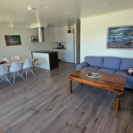 Hennesstrand Brygge - Din Base For Vesteralen Og Lofoten アパート