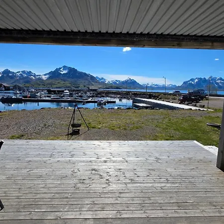 Hennesstrand Brygge - Din Base For Vesteralen Og Lofoten アパート *